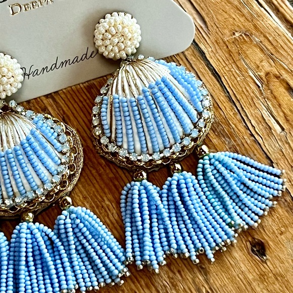 🌺🎉HP🎉🌺 NWT Deepa Gurnani Luxe Beaded Crystal Seashell Chandeliers - Picture 3 of 15